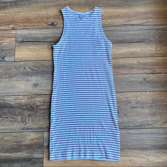 H&M Dresses & Skirts - {preloved} Divided by H & M Body-con Dress
